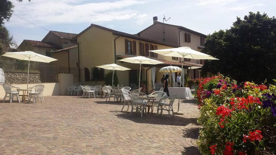 Residence Il Vigneto Lari Exteriér fotografie